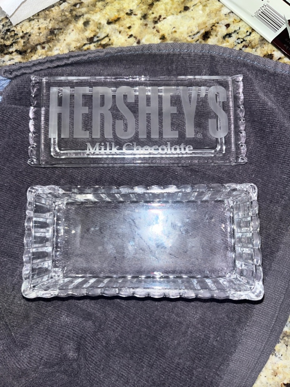 Hershey's Milk Chocolate Candy Bar Glass Covered Candy Dish Etched Classic Brown - Picture 5 of 12